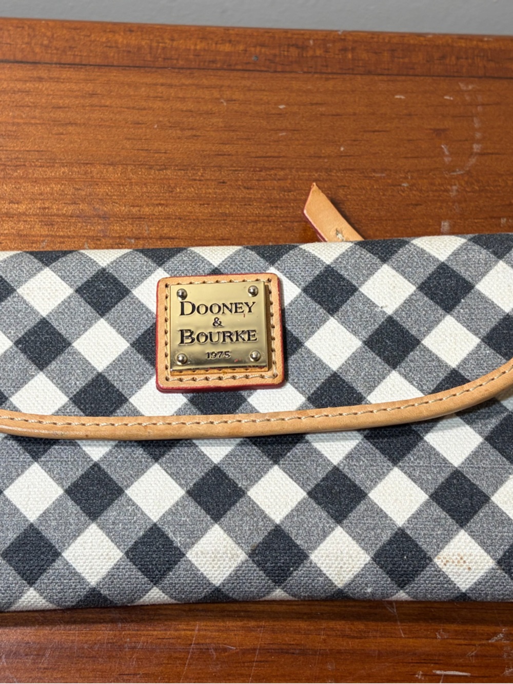 Dooney & Bourke Wallet Continental Black White Gingham.